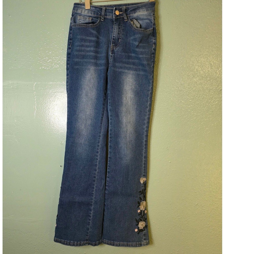 Unbranded Jeans Blue Floral Embroidered Flare W 13in L 37in